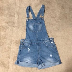 Light wash overall shorts Size 7
